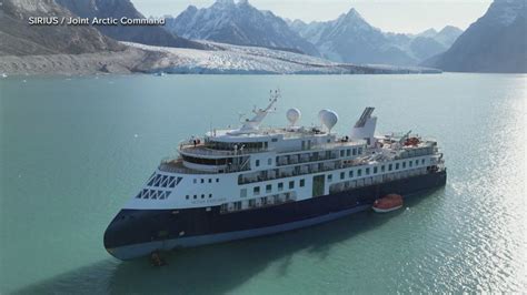 alaskan cruise ship stuck